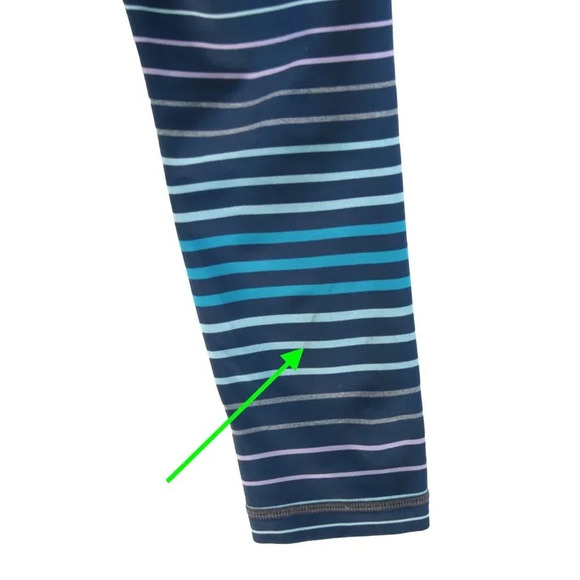 Athleta Girl Capri Leggings In Multi Stripe Purple Size XS 6 *Small mark on leg* - Picture 7 of 7